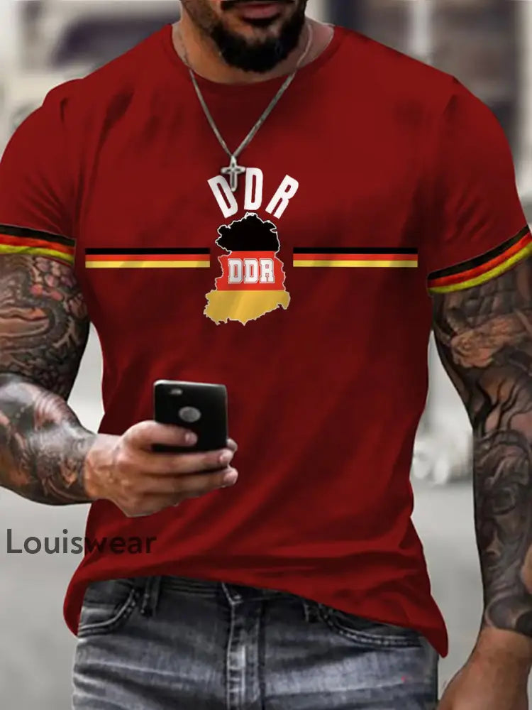 Herren-DDR-T-Shirt mit stolzen kurzen Ärmeln Rot / S