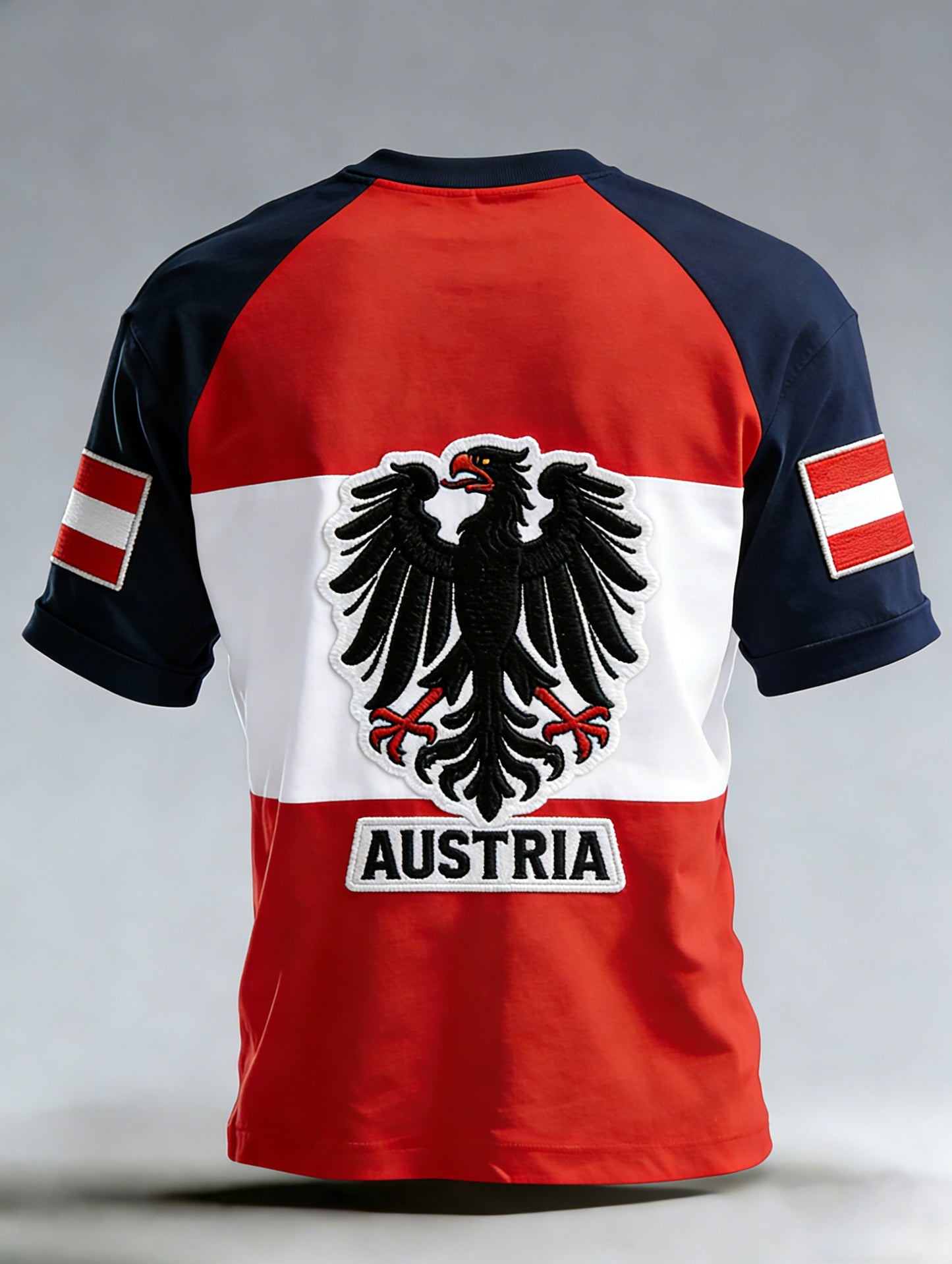 Herren-T-Shirt mit künstlerischem Print zum Thema österreichische Flagge