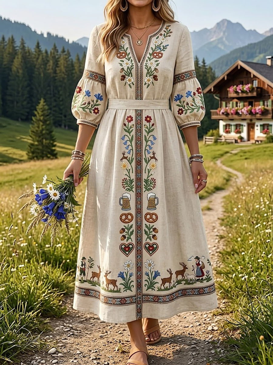 Damenkleid im bayerischen Stil mit floralem Kunstprint