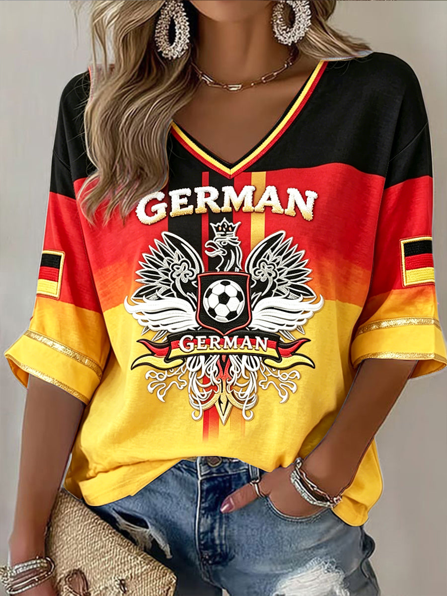 Damen T-Shirt mit V-Ausschnitt und lässiger Druck für den deutschen Fußball