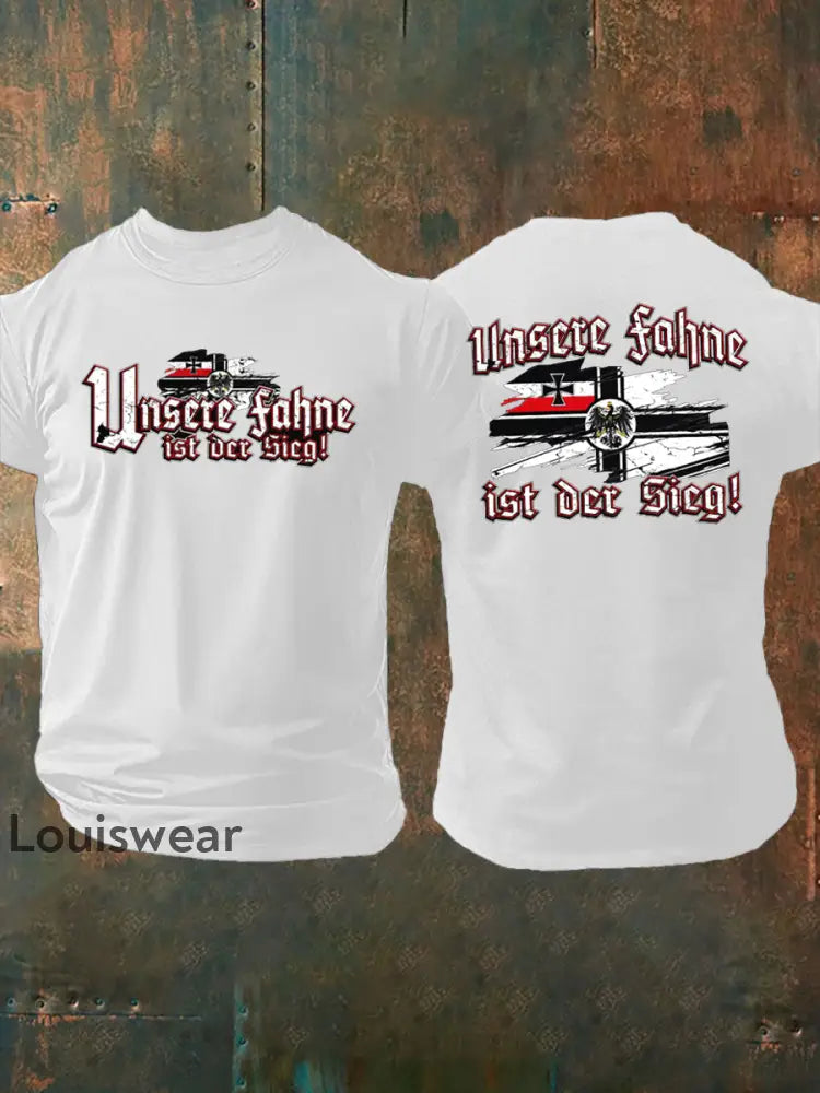 Herren-T-Shirt Unsere Fahne ist der Sieg Weiß / S