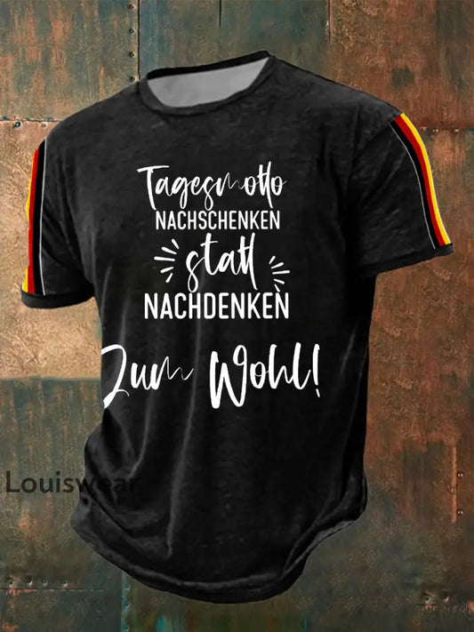 Herren ’Tagesmotto: Nachschenken Statt Nachdenken Zum Wohl’ Bedrucktes Kurzarm T-Shirt Schwarz / S