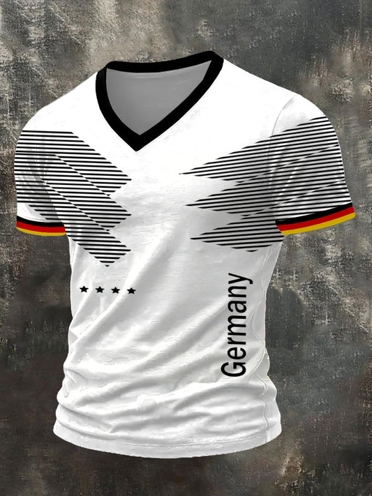 Modernes gestreiftes Deutschland-Vier-Sterne-T-Shirt mit V-Ausschnitt