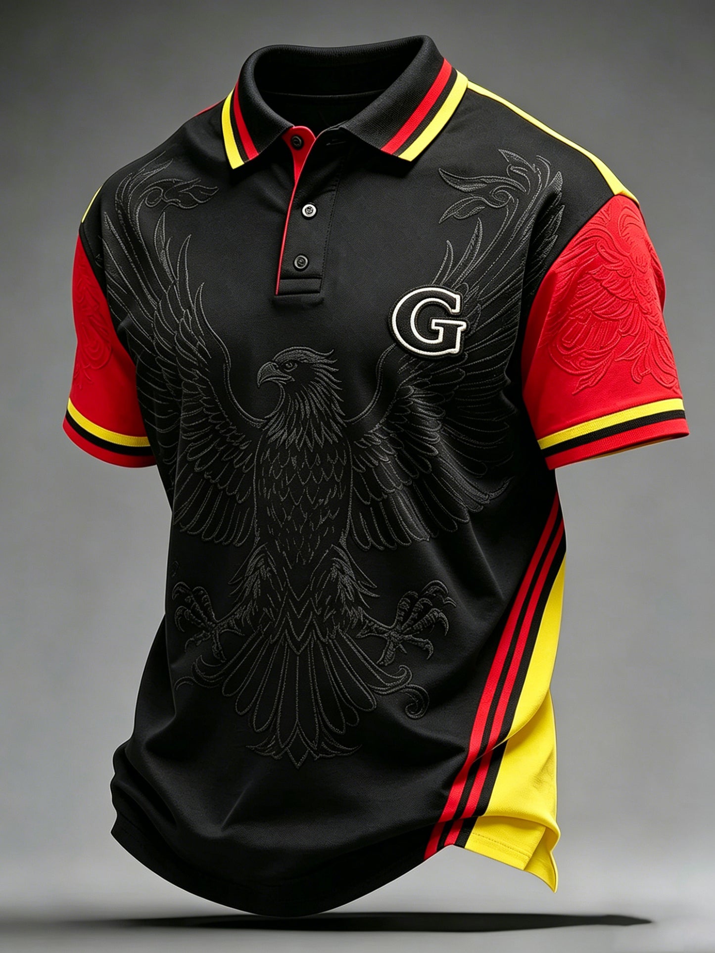 Herren-Polo mit Kunstprint im Farbschema der deutschen Flagge
