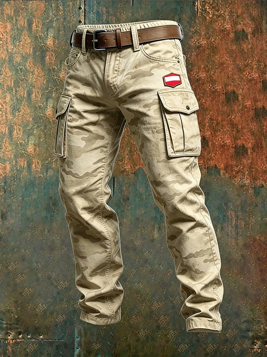 Herren-Camouflage-Cargohose mit verwaschenen Print-Details