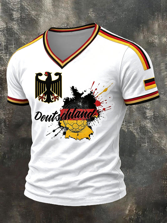 Herrenweißes, lässiges Jersey-T-Shirt mit V-Ausschnitt und deutschem Fußball-Print