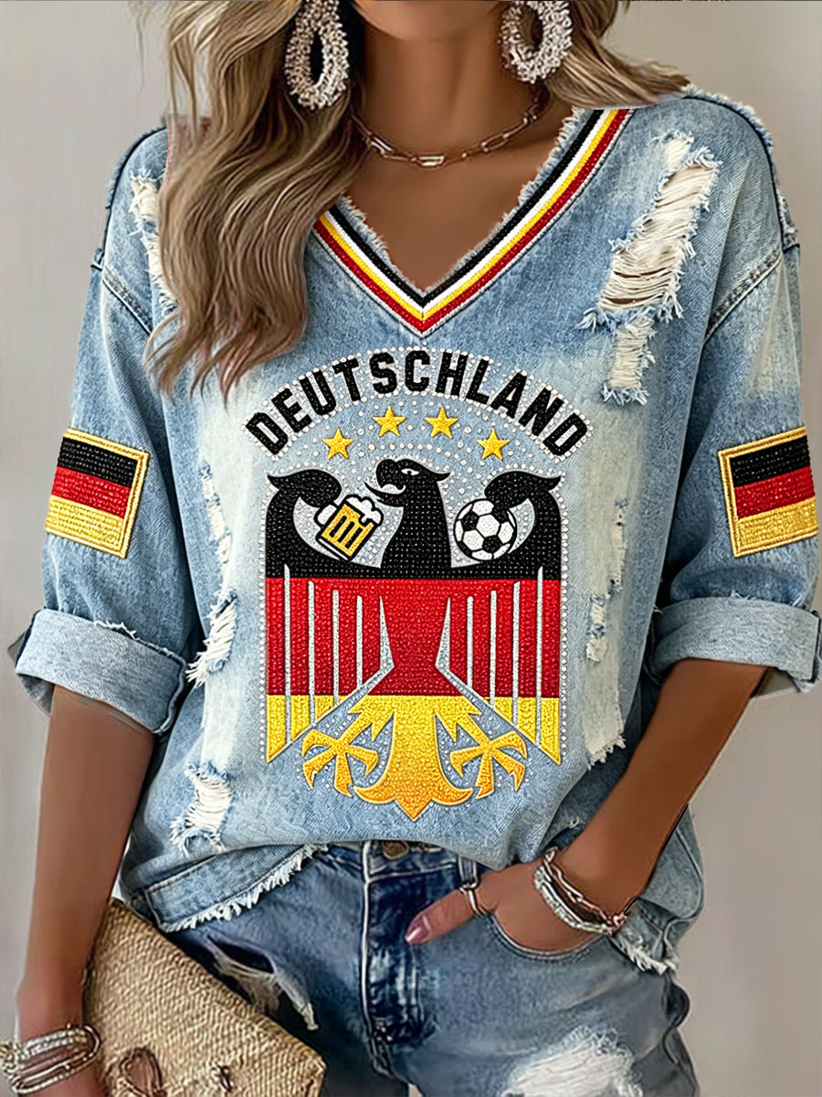 Frauen Deutsch Fußball Denim Distressed Print Freizeit T-Shirt mit V-Ausschnitt