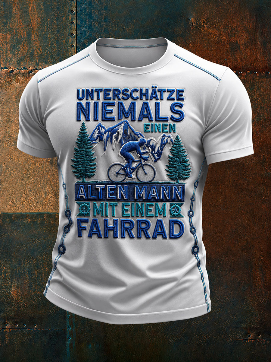 Herren T-Shirt mit Kurzärmeln: UNTERSCHÄTZE NIEMALS EINEN ALTEN MANN MIT EINEM FAHRRAD