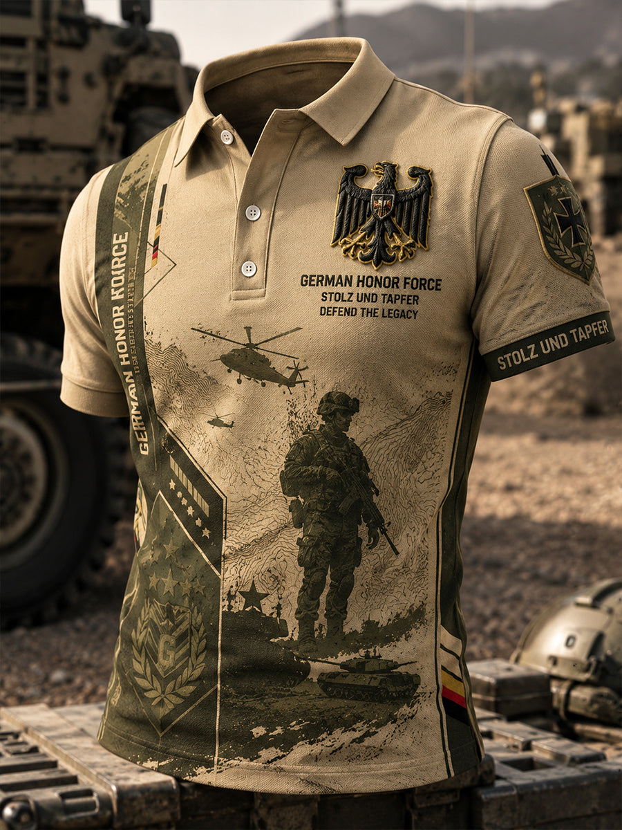 Herren-Poloshirt mit kurzen Ärmeln und Vintage-Print im Militärstil