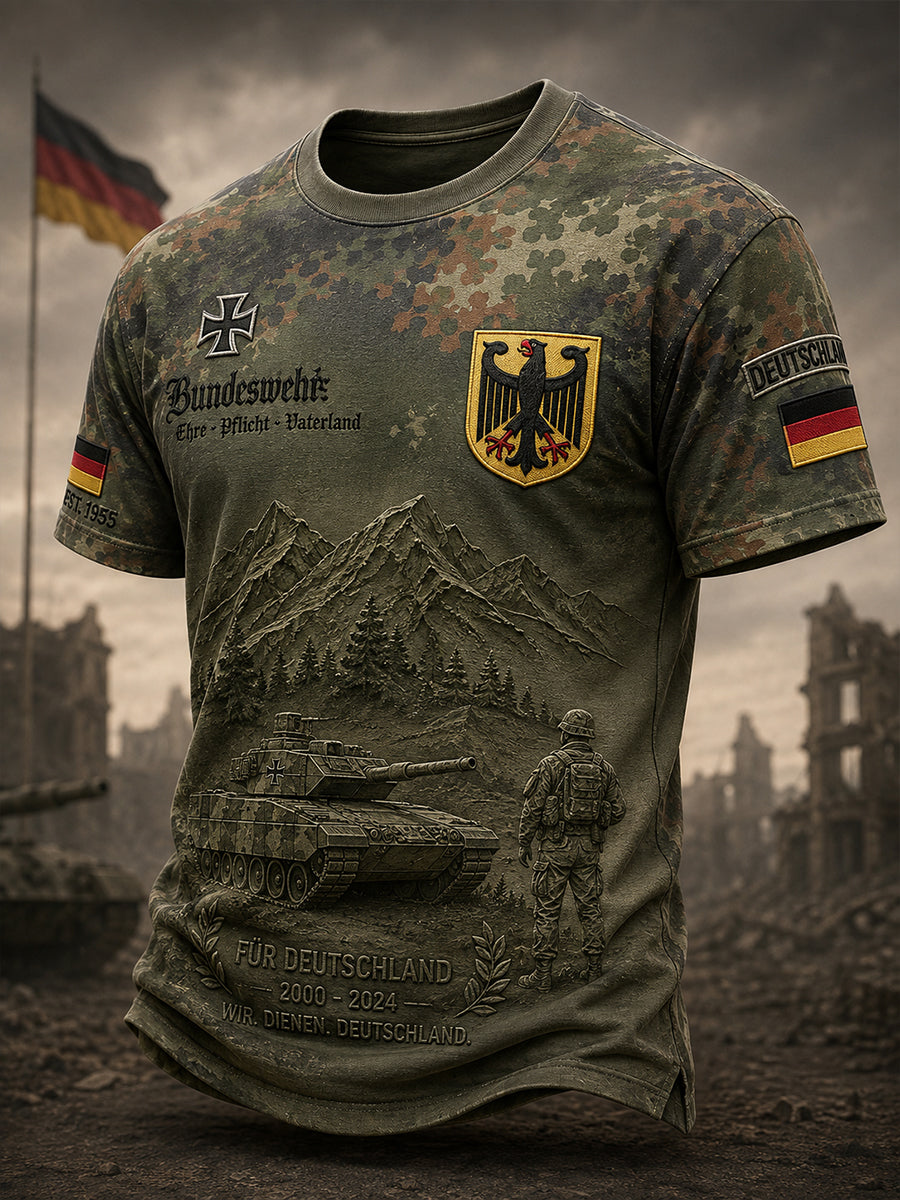 Kurzarm-T-Shirt für Männer mit Vintage-Tarnung und Militär-Prints
