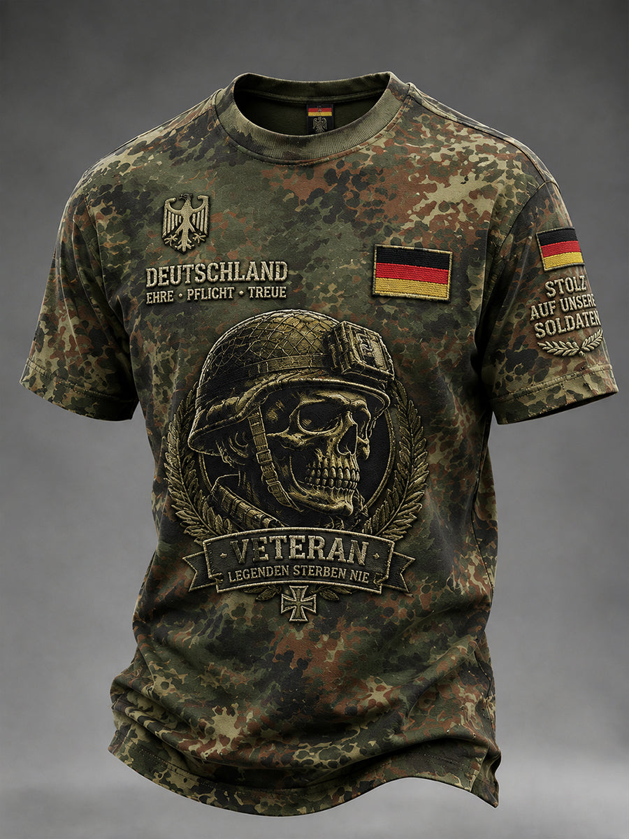Kurzarm-T-Shirt für Männer mit Vintage-Tarnung und Militär-Prints