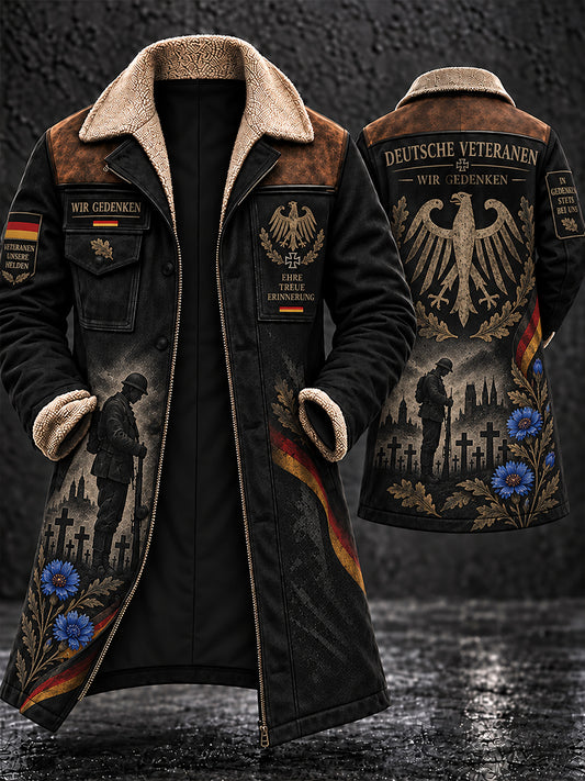 Herren-Langmantel mit Fleecefutter und Grafikdruck zum Veteranengedenken
