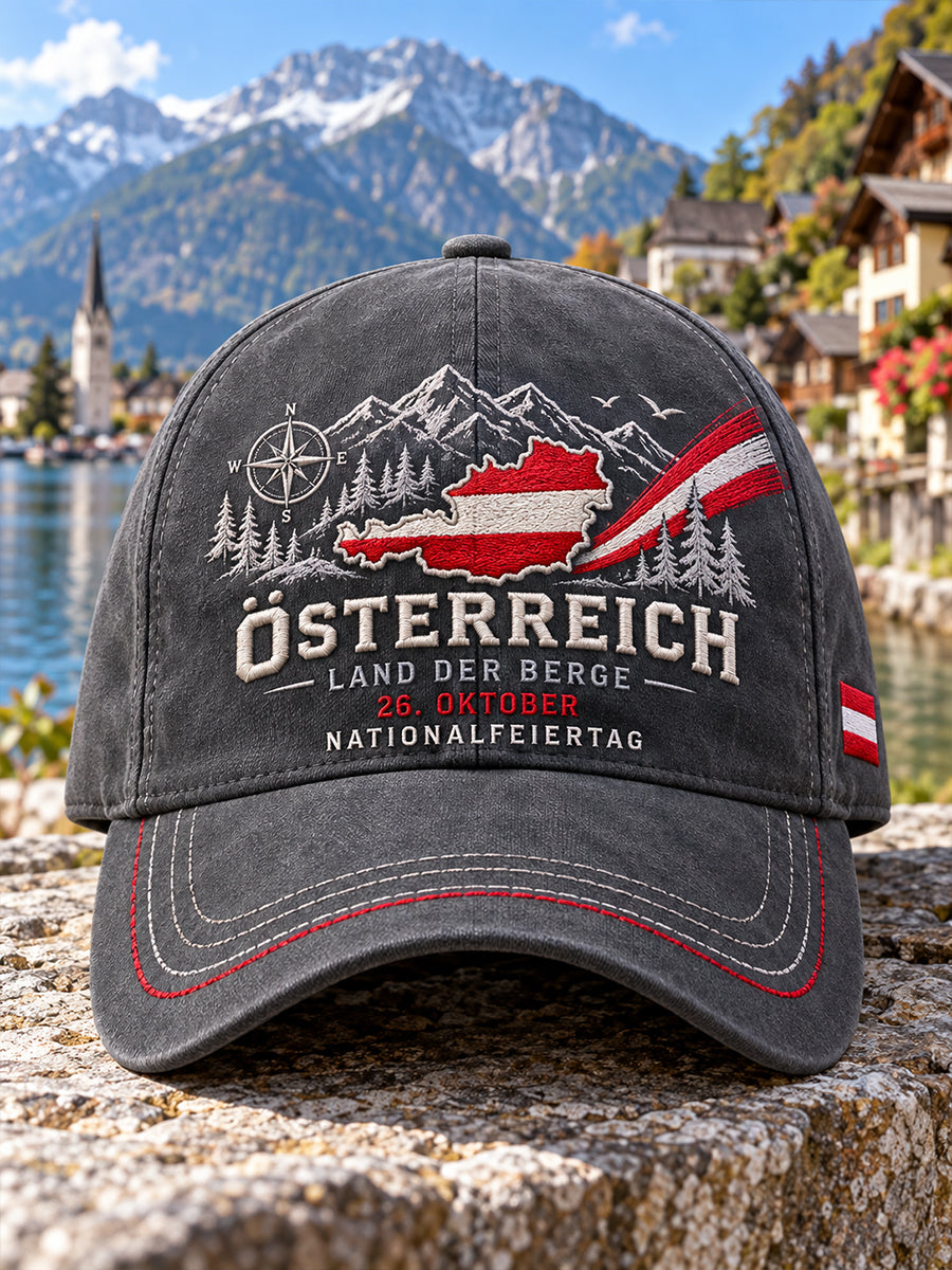 Hut bedruckt mit Elementen zur Feier des Nationalfeiertags